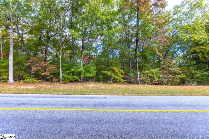 Property image 5 of 622 Plumley Summit Road in The Cliffs at Glassy, Landrum, SC 29356