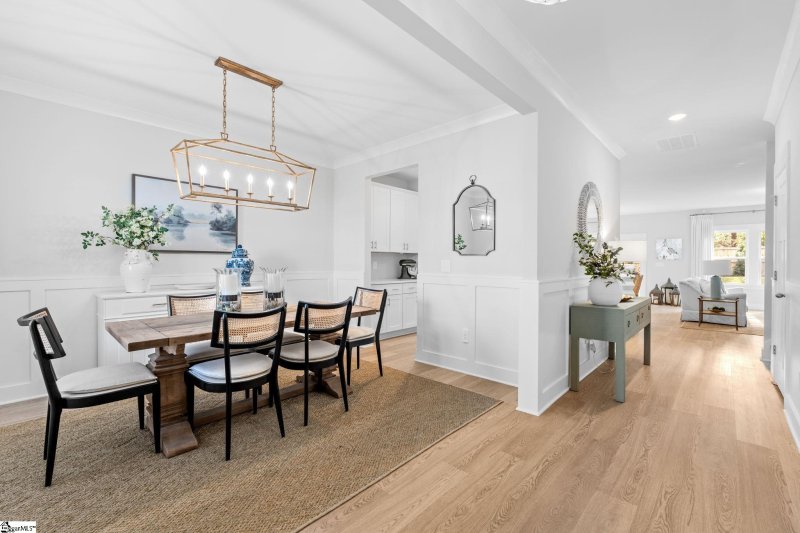 Property image 2 of 832 Burghley Circle in Chestnut Grove, Greer, SC 29651