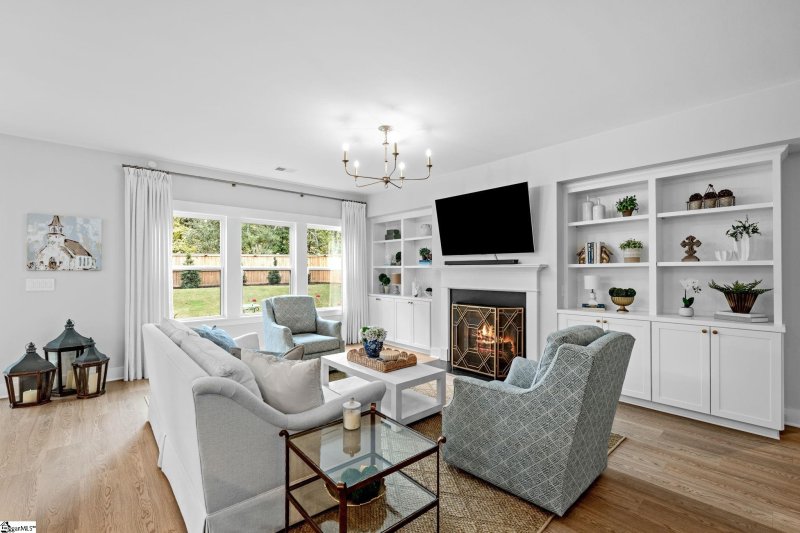 Property image 5 of 832 Burghley Circle in Chestnut Grove, Greer, SC 29651