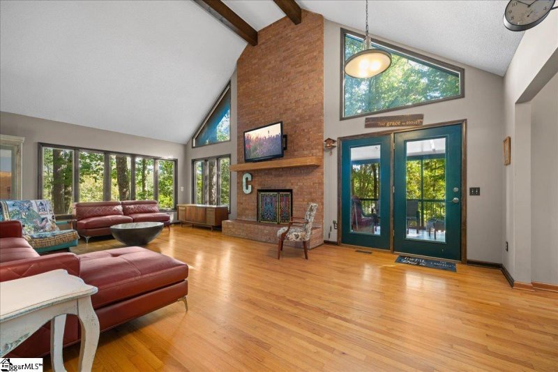 Property image 4 of 505 Long Reach Drive in Keowee Key, Salem, SC 29676