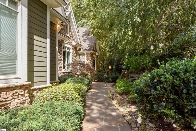 Property image 4 of 913 High Knoll Way in Cliffs Valley, Travelers Rest, SC 29690-4022