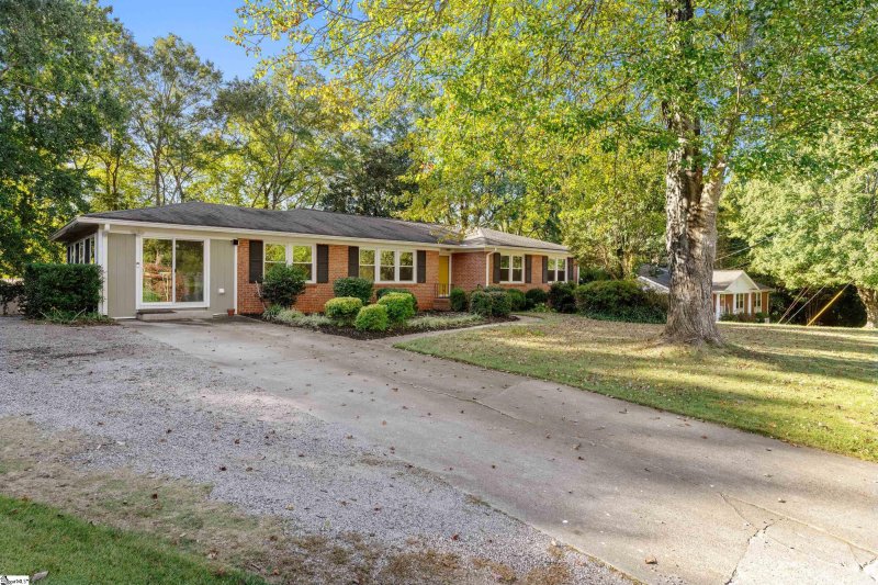 Property image 2 of 11 Dublin Court in Spring Forest, Greenville, SC 29615