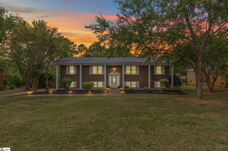 Brentwood, Simpsonville Community