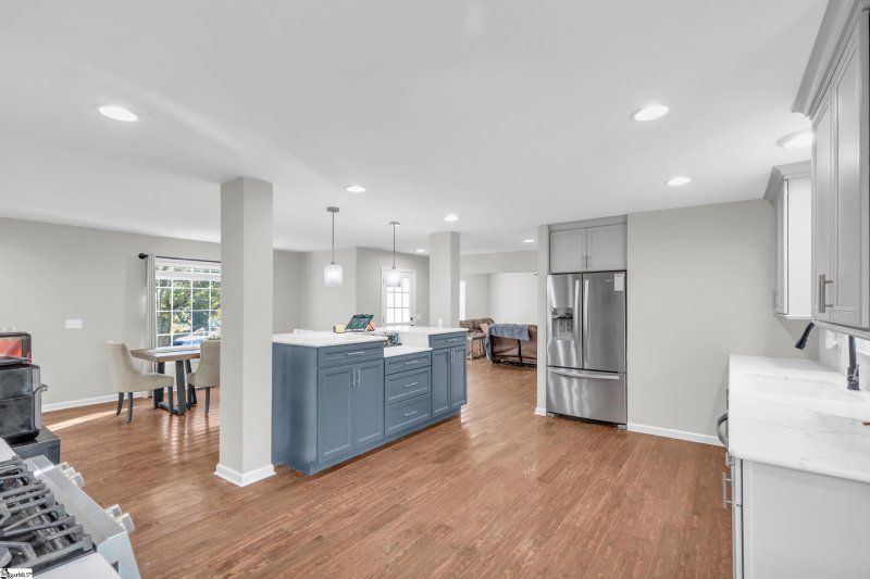 Property image 3 of 225 Stonegate Court in Timbrooke, Easley, SC 29642