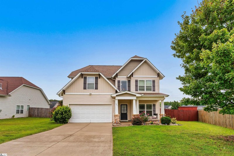 Property image 2 of 695 Flintrock Drive in Hanging Rock, Boiling Springs, SC 29316