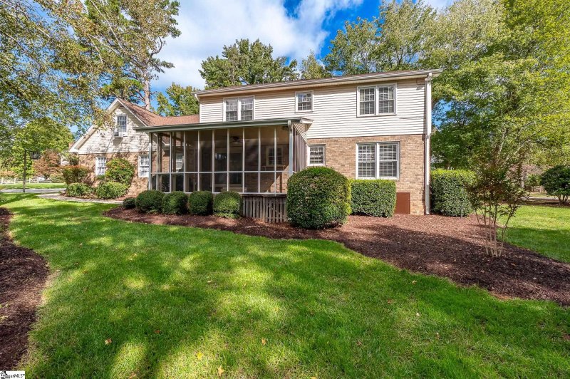 Property image 4 of 101 Silver Creek Court in Sugar Creek, Greer, SC 29650