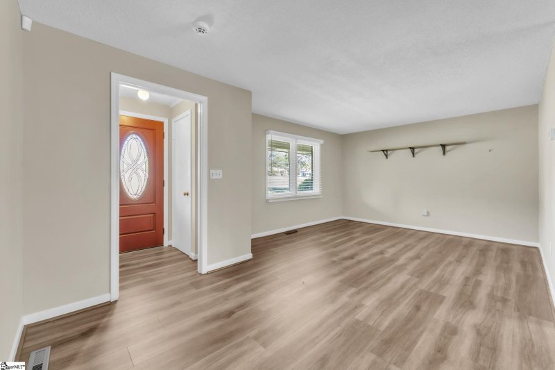 Property image 4 of 1426 E Calhoun Street in Heritage Hills, Anderson, SC 29621