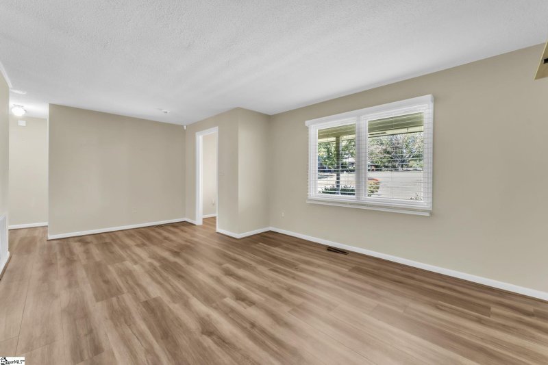 Property image 5 of 1426 E Calhoun Street in Heritage Hills, Anderson, SC 29621