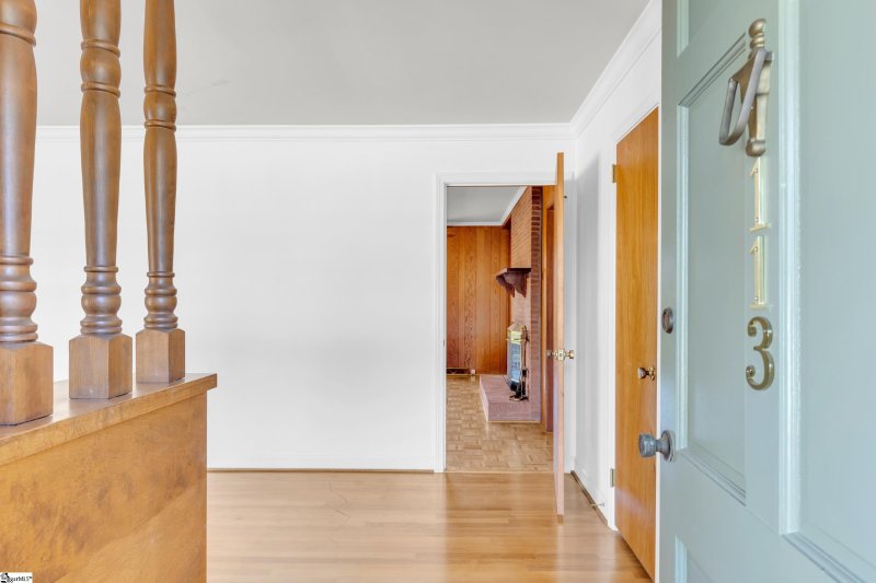 Property image 3 of 113 Willenhall Lane in Westcliffe, Greenville, SC 29611