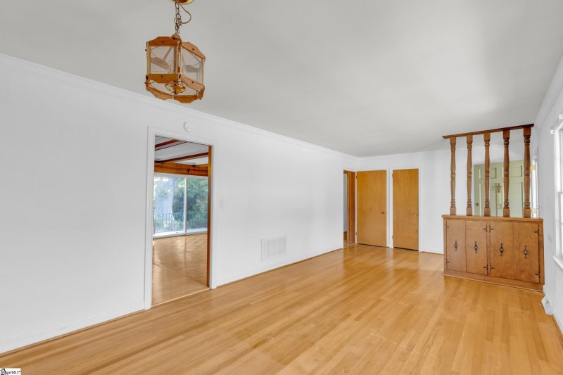 Property image 5 of 113 Willenhall Lane in Westcliffe, Greenville, SC 29611