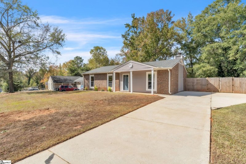 Property image 2 of 5 Carversham Row in Chesterfield Estates, Piedmont, SC 29673