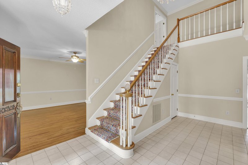 Property image 5 of 122 Hidden Hills Drive in Chanticleer Towns, Greenville, SC 29605