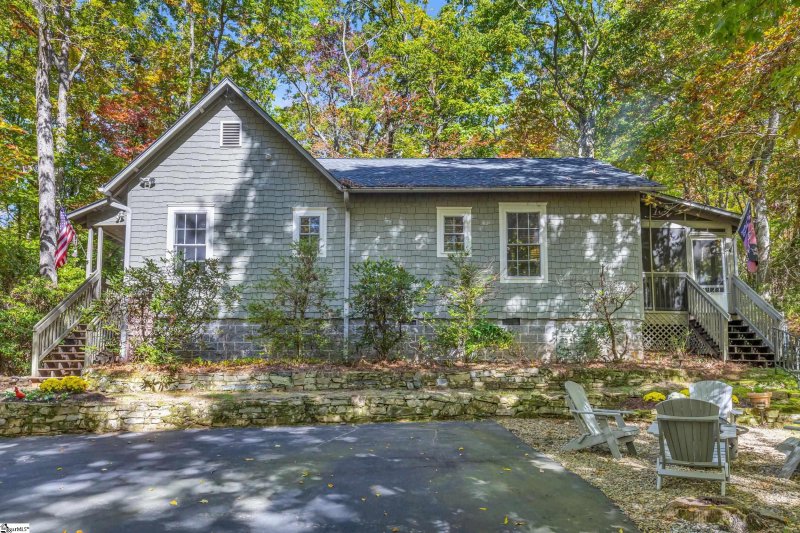 512 Cliff Ridge Drive