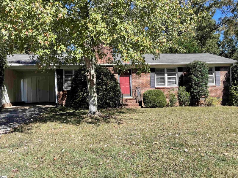 9 Forestdale Drive