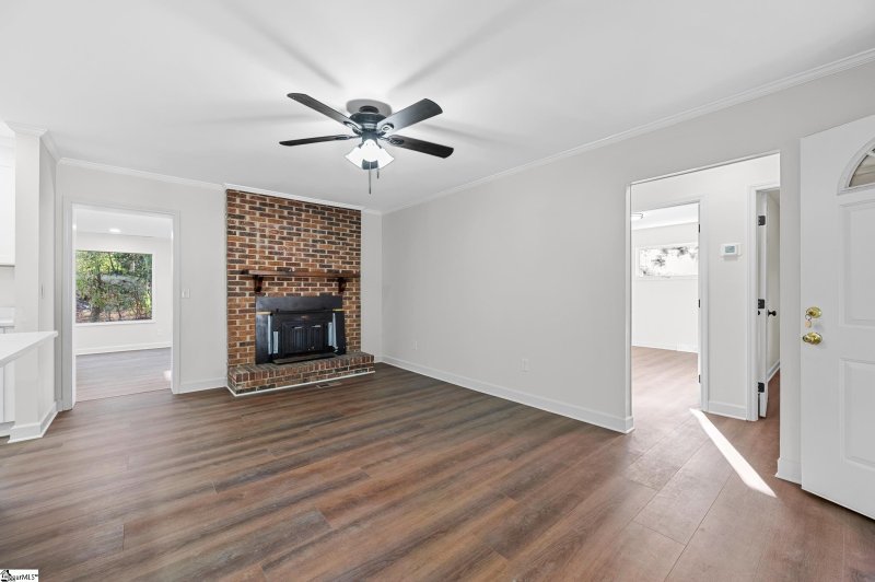 Property image 3 of 306 Seminole Drive in Westwood, Simpsonville, SC 29680-2424