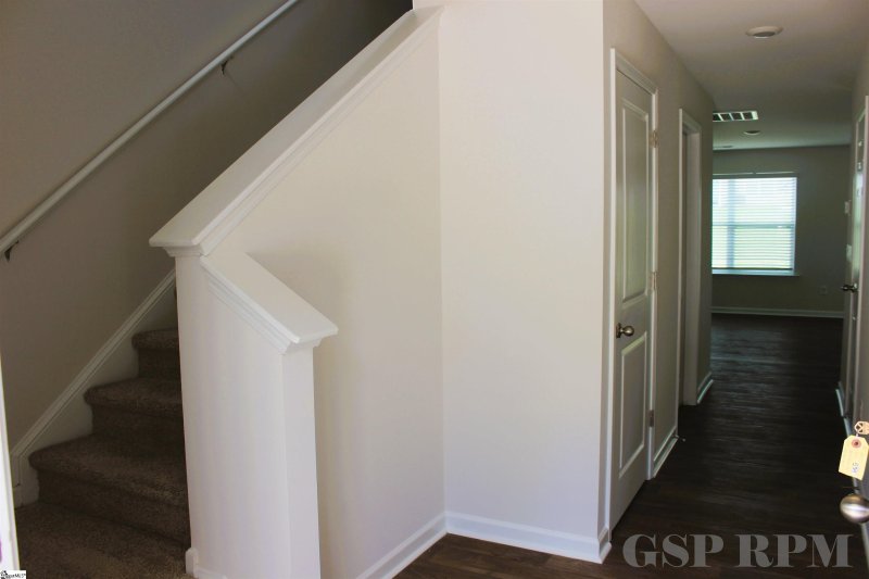 Property image 2 of 1429 N Cardiff Trail in Clevedale Farms, Spartanburg, SC 29301-6704