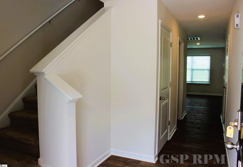 Property image 3 of 1429 N Cardiff Trail in Clevedale Farms, Spartanburg, SC 29301-6704