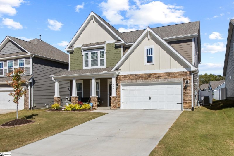 Property image 2 of 308 Addie Court in Chumley Estates, Reidville, SC 29388