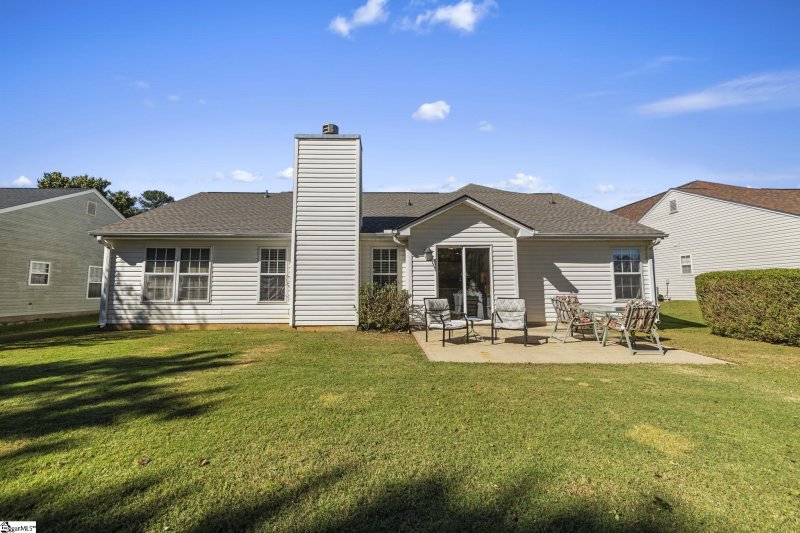 Property image 5 of 681 Thornbird Circle in Eagle Pointe, Boiling Springs, SC 29316