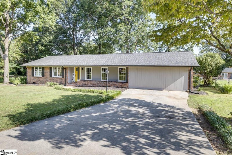 Property image 3 of 503 Strange Road in Sheffield Forest, Taylors, SC 29687