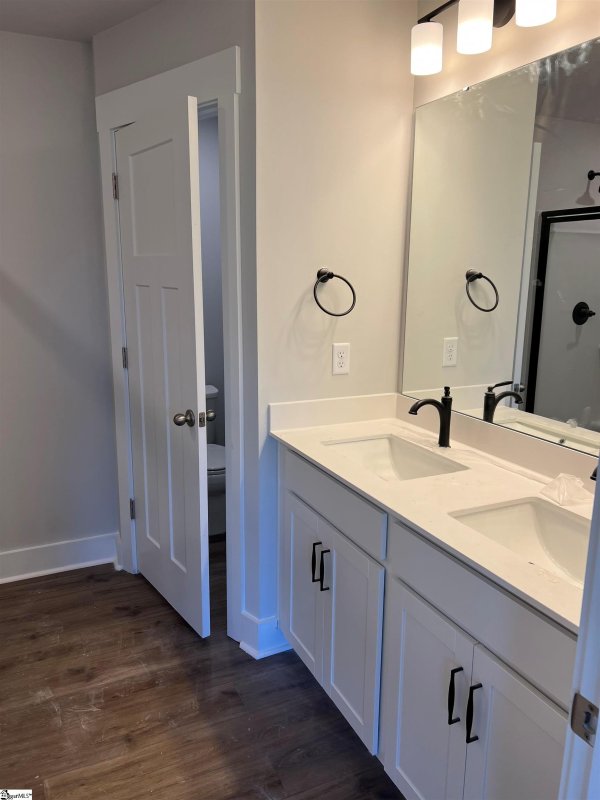 Property image 5 of 409 W Parima Court in El Dorado, Spartanburg, SC 29301