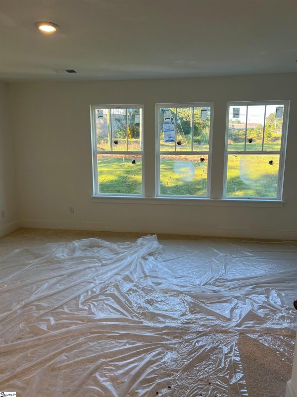 Property image 4 of 413 W Parima Court in El Dorado, Spartanburg, SC 29301