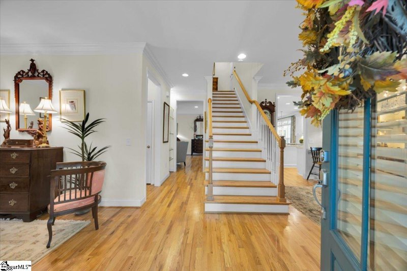 Property image 4 of 12 Hollingsworth Drive in Hollingsworth Park, Greenville, SC 29607