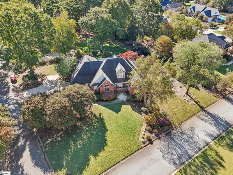 Property image 3 of 102 Lockmere Court in Westchester, Easley, SC 29642