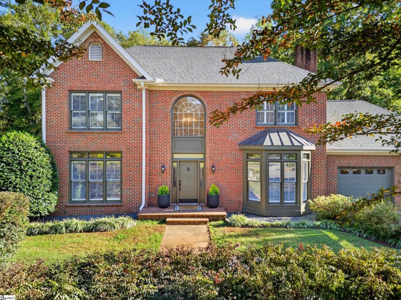 Property image 4 of 407 Sugar Mill Road in Sugarmill, Greer, SC 29650-3609