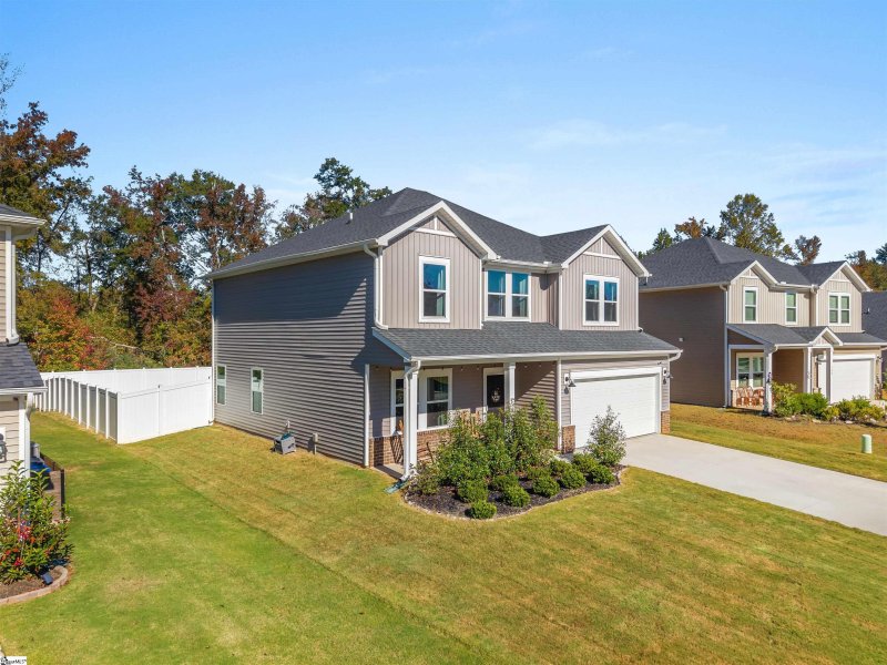 Property image 2 of 130 Mainsail Way in Holland Park, Spartanburg, SC 29306