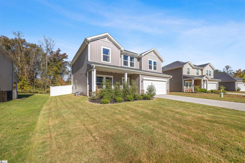 Property image 3 of 130 Mainsail Way in Holland Park, Spartanburg, SC 29306