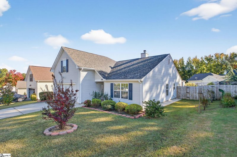 Property image 2 at 108 Acacia Drive, Simpsonville, SC 29681