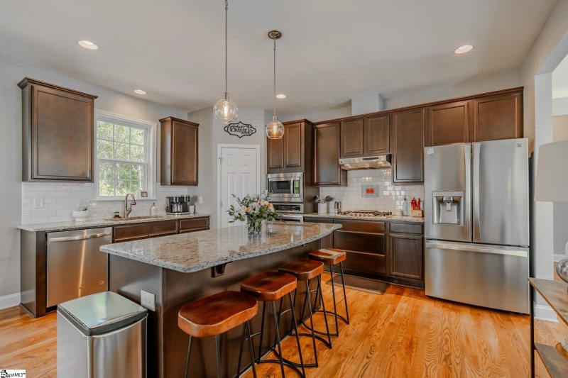 Property image 5 of 230 Northcliff Way in Northcliff, Greenville, SC 29617