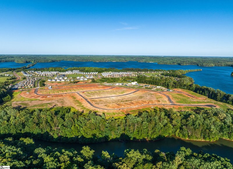 Property image 4 of 723 Beautyberry Way in The Pier South, Seneca, SC 29678