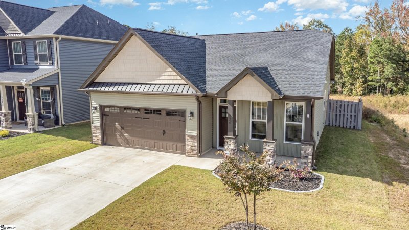 Property image 2 of 350 River Trace Loop in River Trace, Simpsonville, SC 29680