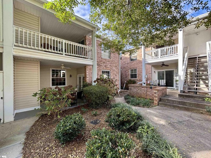 Property image 3 of 925 Cleveland Street in Riverbend Condos, Greenville, SC 29601