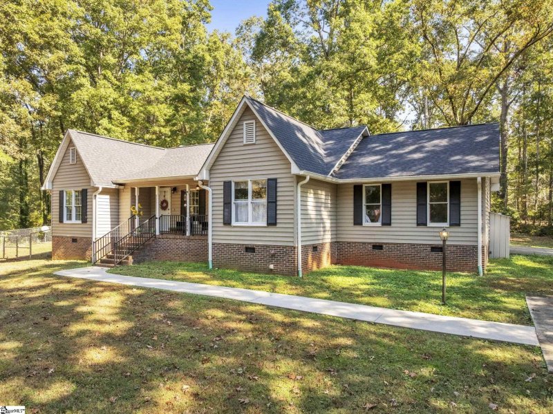 126 Edinburg Road