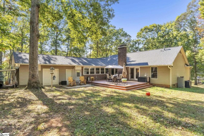 Property image 2 of 126 Edinburg Road in Glen Holly, Pickens, SC 29671