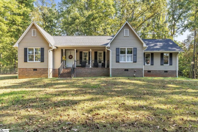 Property image 3 of 126 Edinburg Road in Glen Holly, Pickens, SC 29671