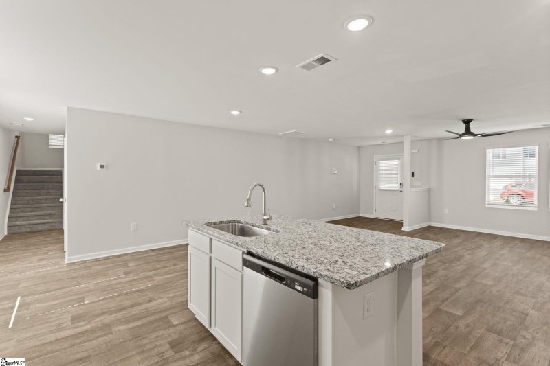 Property image 4 of 220 Green Pasture Road in Reedy Creek Estates, Fountain Inn, SC 29644