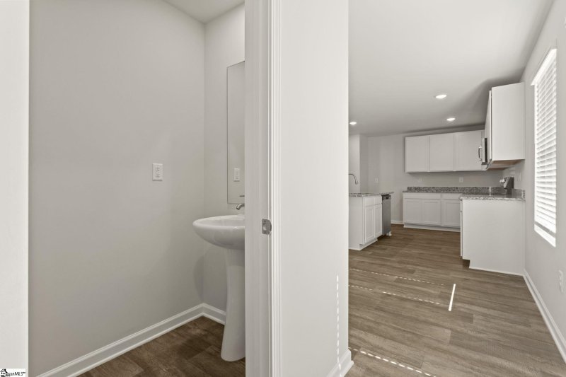 Property image 5 of 220 Green Pasture Road in Reedy Creek Estates, Fountain Inn, SC 29644