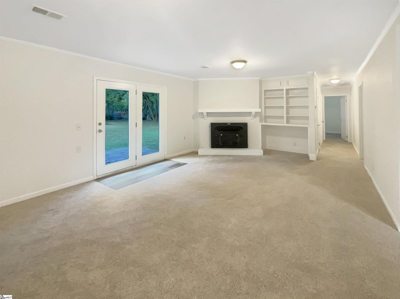 Property image 3 of 10 Ashwood Avenue in Pine Forest, Greenville, SC 29607