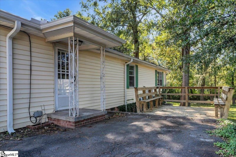 Property image 5 of 307 White Oak Drive in University Heig, Greenville, SC 29607