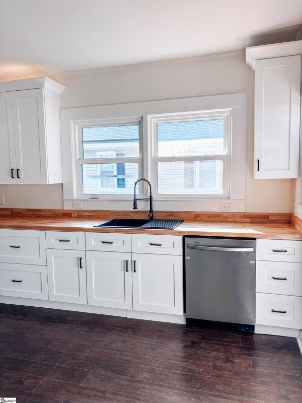 Property image 5 of 67 E 8th Street in Woodside Mill, Greenville, SC 29611