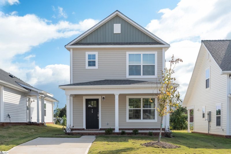 Property image 2 of 15 Thorndike Way in Lakeview at Berea, Greenville, SC 29617