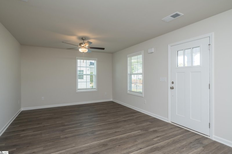 Property image 5 of 17 Thorndike Way in Lakeview at Berea, Greenville, SC 29617