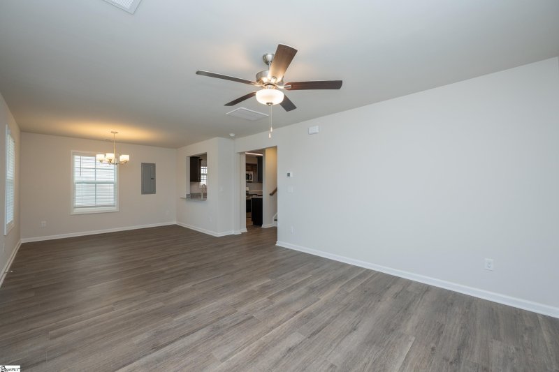 Property image 5 of 204 Waltham Court in Lakeview at Berea, Greenville, SC 29617