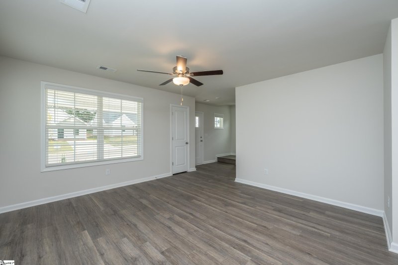 Property image 3 of 213 Waltham Court in Lakeview at Berea, Greenville, SC 29617