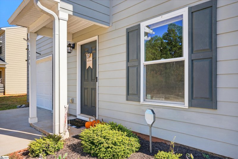 Property image 2 of 204 Bennett Dairy Road in Bella Casa, Spartanburg, SC 29307