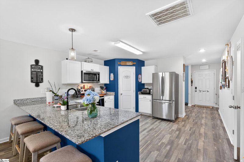 Property image 5 of 204 Bennett Dairy Road in Bella Casa, Spartanburg, SC 29307